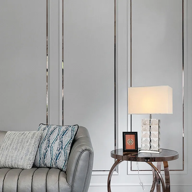 Luxury bright pyramid block crystal glass table lamp